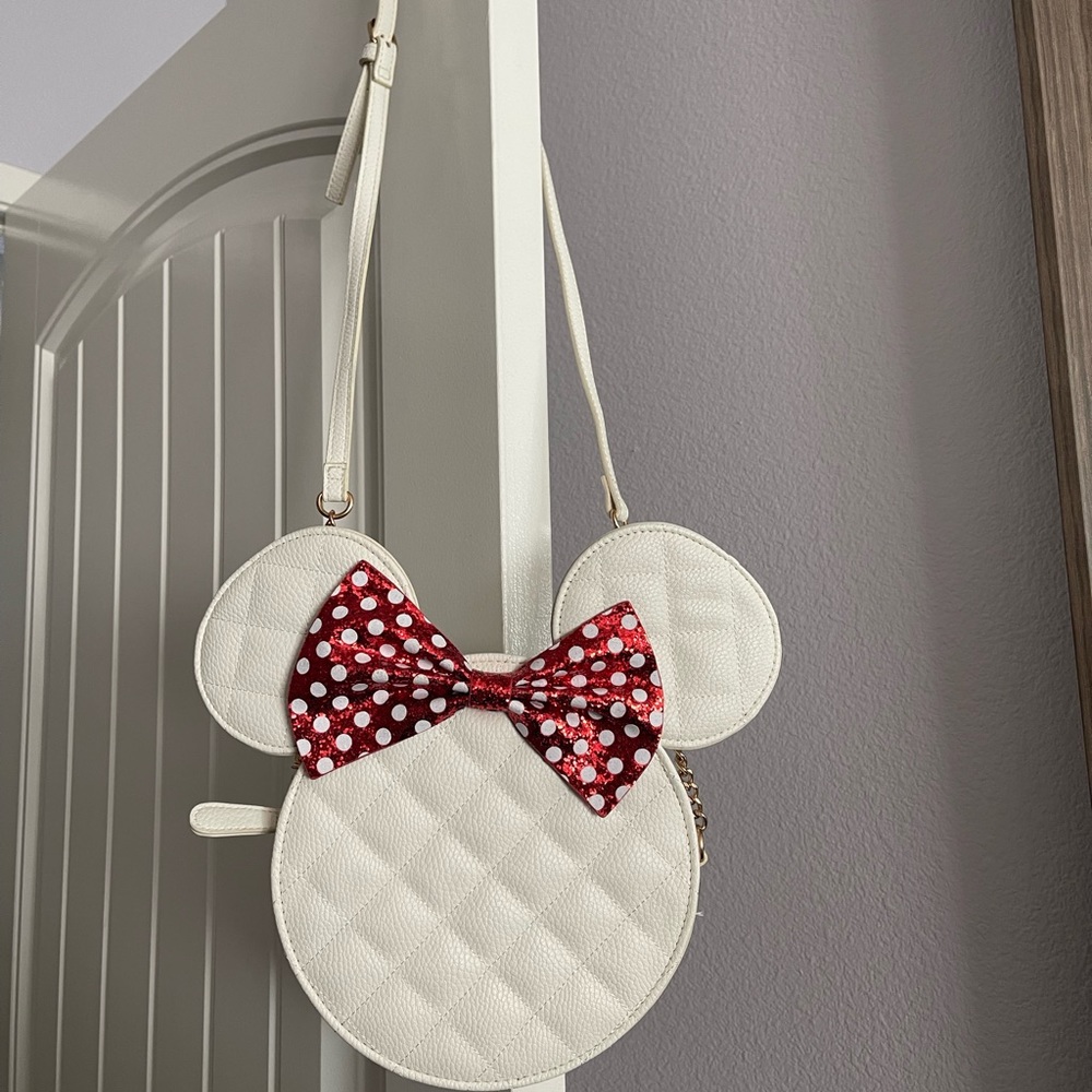 Cute shoulder Disney purse.